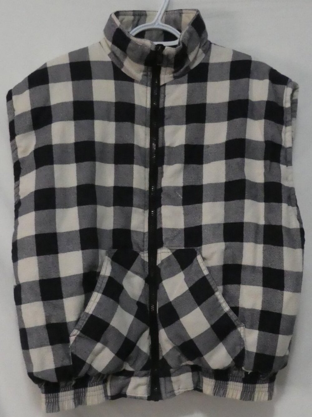 PALERMO Blue and White Plaid Sleeveless Zip-Up Vest - large